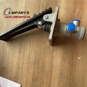 Hot Sale XCMG Brake Control Valve 800901158 400402616 LW300F Wheel Loader Spare Parts Earth-moving Machinery Parts china